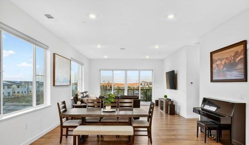 2466 Shore Vis, Fairfield, CA, 94533-7259 | Card Image