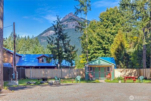 105 Holiday Lane, Packwood, WA, 98361 | Card Image