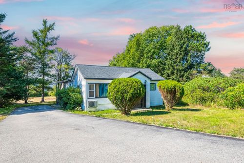 925 1 Highway, Deep Brook, NS, B0S1J0 | Card Image