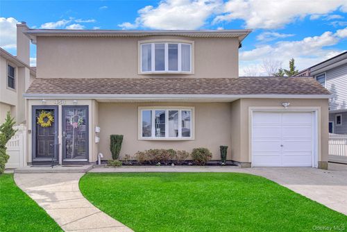 458 E Fulton St, Long Beach, NY, 11561-2306 | Card Image