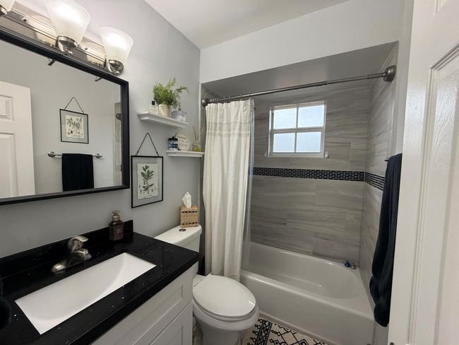 8421 Sw 41 St Ct, House other with 3 bedrooms, 2 bathrooms and null parking in Davie FL | Image 28