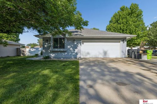 6401 Densmore Road, Lincoln, NE, 68512 | Card Image