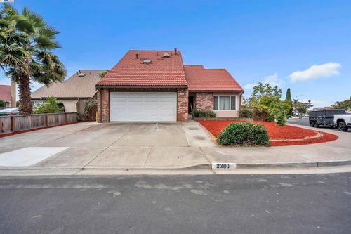 2380 Cabrillo Dr, Hayward, CA, 94545-4500 | Card Image