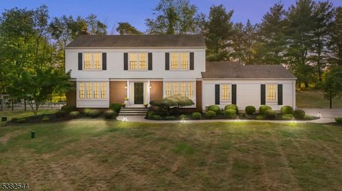 10 Robert Dr, Lebanon, NJ, 08833-3001 | Card Image