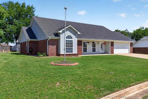 1602 Cottonwood Dr, Poteau, OK, 74953-2060 | Card Image