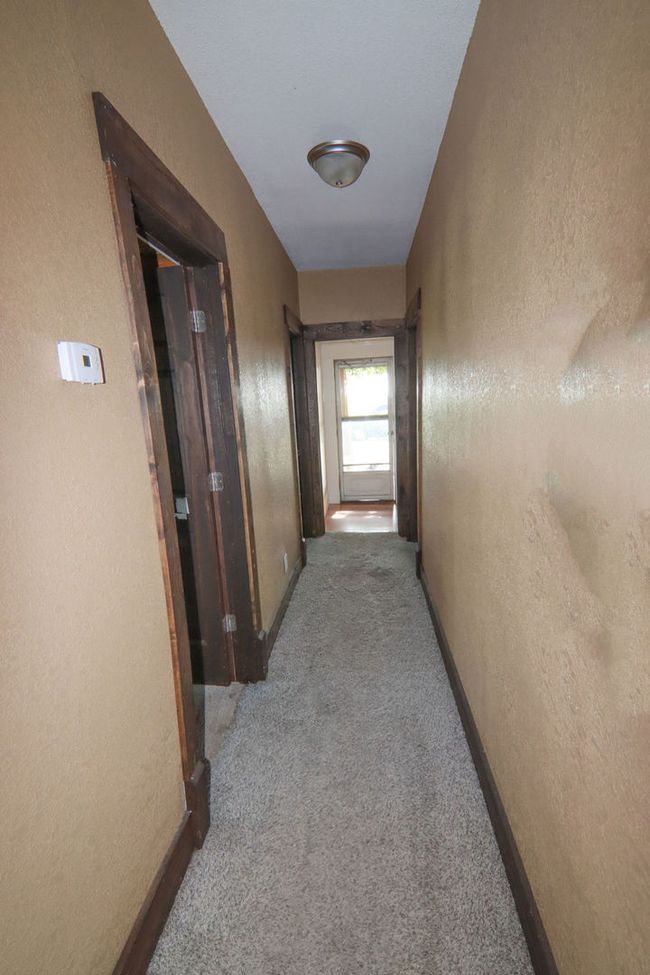 307 S Douglas St, House other with 3 bedrooms, 1 bathrooms and 4 parking in Villa Grove IL | Image 4