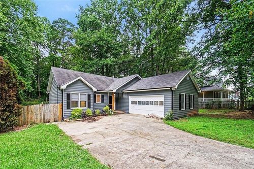 597 Cedarcrest Rd, Dallas, GA, 30132-8069 | Card Image