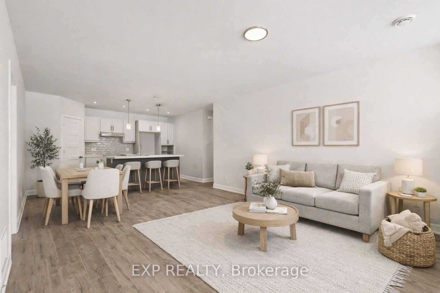 Residential Lease in Russell 2