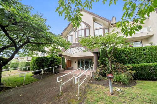 305-1009 Howay St, New Westminster, BC, V3M6R1 | Card Image
