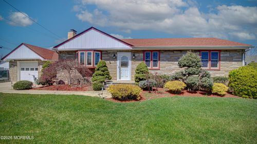 36 Willow St, South Amboy, NJ, 08879-2517 | Card Image