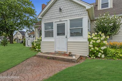 511 E Bay View Avenue, House other with 4 bedrooms, 1 bathrooms and null parking in Ocean Gate NJ | Image 3