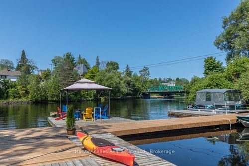 106-5 Church St, Huntsville, ON, P1H1G9 | Card Image