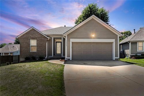 12324 S Clinton St, Olathe, KS, 66061-6398 | Card Image