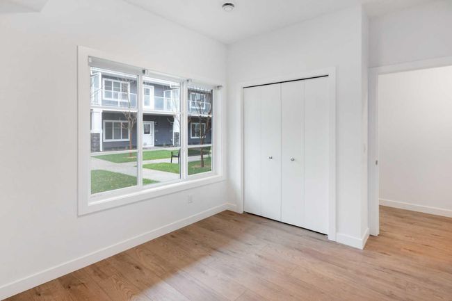 212 - 669 Savanna Blvd Ne, Home with 3 bedrooms, 2 bathrooms and 2 parking in Calgary AB | Image 5