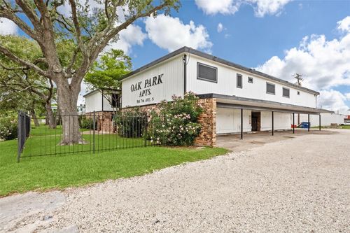 9-910 7th Ave N, Texas City, TX, 77590-7464 | Card Image