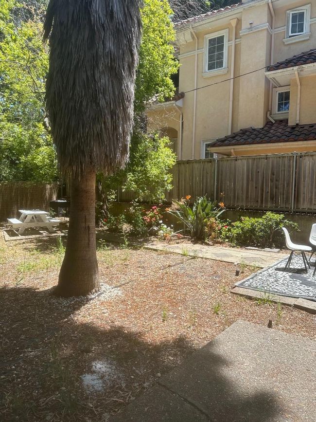 APT-3 - 824 El Camino Real, Condo with 2 bedrooms, 1 bathrooms and 1 parking in Burlingame CA | Image 11