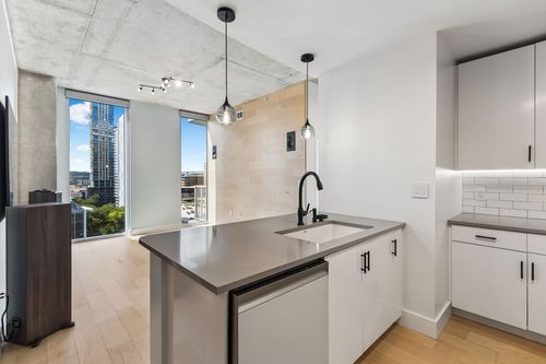 1114-360 Nueces St, Austin, TX, 78701-4198 | Card Image