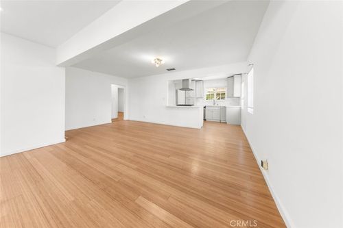 19148 Saticoy St, Reseda, CA, 91335-2548 | Card Image