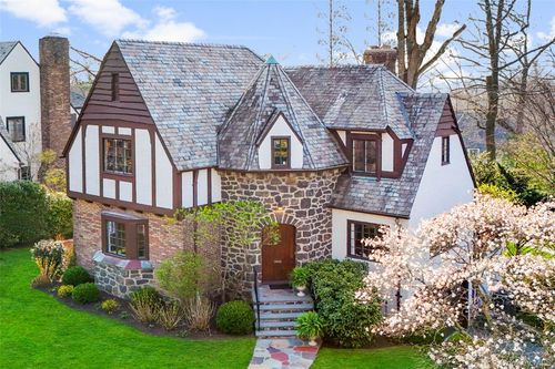 79 Mountain Avenue, New Rochelle, NY, 10538 | Card Image