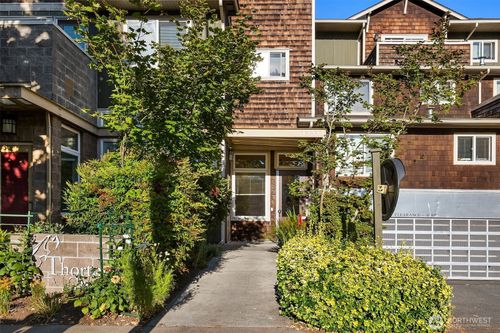 22-12534 15th Ave Ne, Seattle, WA, 98125-4086 | Card Image