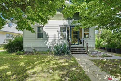 3566 S 51 Street, Lincoln, NE, 68506 | Card Image
