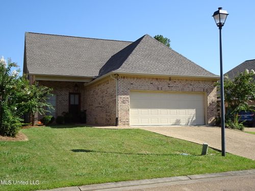 46 Charleston Cir, Brandon, MS, 39047-6141 | Card Image