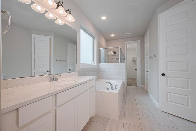 11810 White Flint Ln, House other with 6 bedrooms, 4 bathrooms and 2 parking in Cypress TX | Image 38