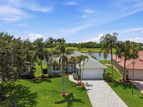 562 Nw Waverly Cir, Port St. Lucie, FL, 34983-3409 | Card Image