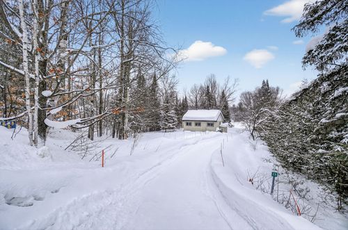 29 Ch Du Lac-Grace, Gore, QC, J8H0C4 | Card Image