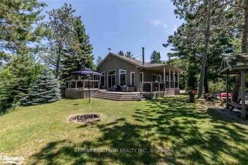 12 Swift'S Lane, Tiny, ON, L0L2T0 | Card Image