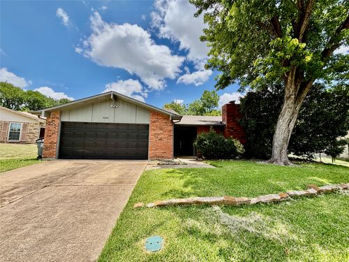 3255 Weather Vane Lane, Dallas, TX, 75228 | Card Image