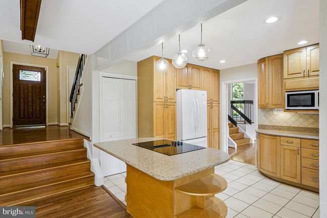 6719 Pine Creek Ct, House other with 4 bedrooms, 4 bathrooms and null parking in MCLEAN VA | Image 12