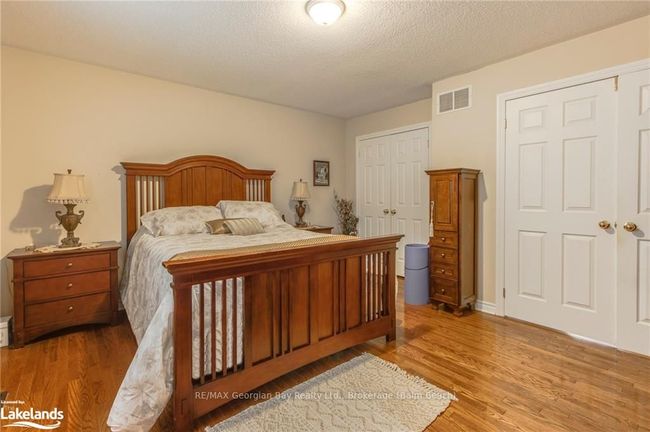 Primary Bedroom | Image 17