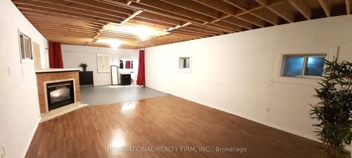 366 Cumberland Ave, Hamilton, ON, L8M2A2 | Card Image