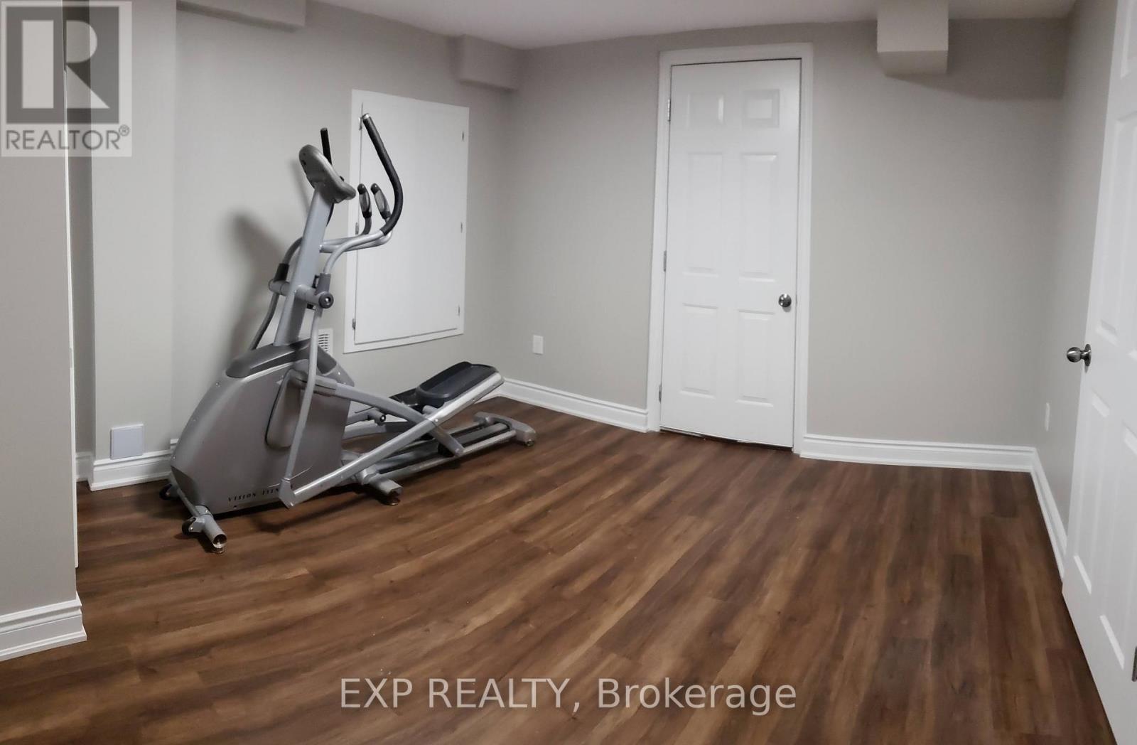 Residential Lease in Oakville (GO Glenorchy) 5