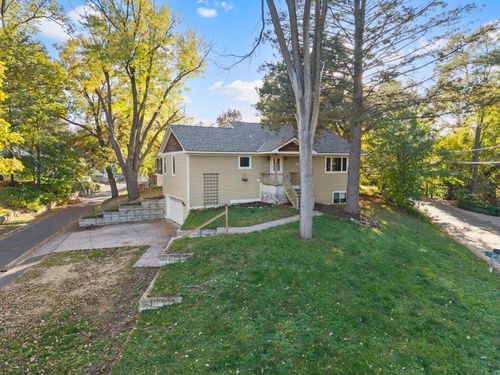 1158 Summit Ave, Mahtomedi, MN, 55115-1545 | Card Image