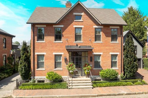 252 E Beck St, Columbus, OH, 43206-1276 | Card Image