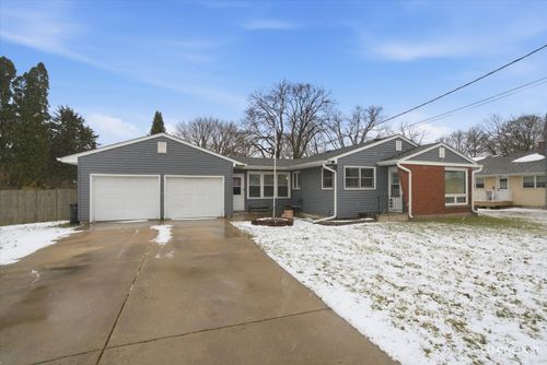 206 Boulevard St, Sandwich, IL, 60548-1006 | Card Image