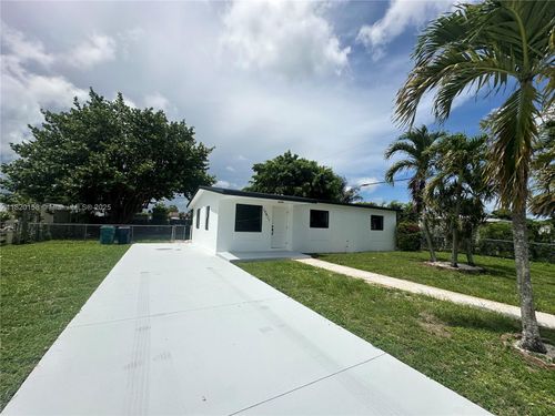 10411 Sw 151st Ter, Miami, FL, 33176-7774 | Card Image