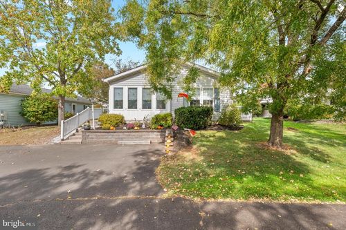 495 Goldenrod Xing W, NEW HOPE, PA, 18938-1530 | Card Image