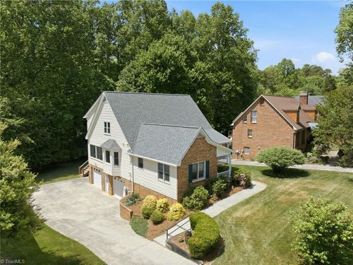 87 Shadylawn Dr, Winston Salem, NC, 27104-1443 | Card Image