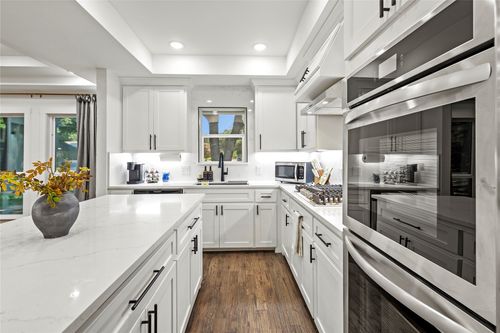 13002 Halwin Cir, Dallas, TX, 75243-2434 | Card Image