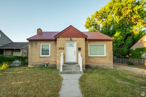 252 1000, Logan, UT, 84321-2304 | Card Image