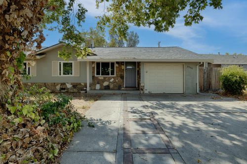 3956 Floral Dr, North Highlands, CA, 95660-3718 | Card Image