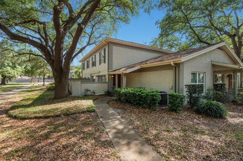 6322 Treetop Cir, TEMPLE TERRACE, FL, 33617-2713 | Card Image