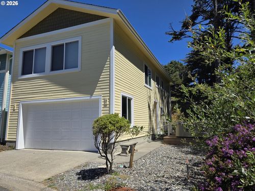 29049 Vizcaino Ct, Gold Beach, OR, 97444 | Card Image