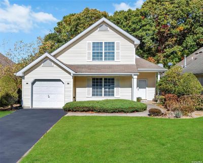 17 Saddlebrook Court, House other with 2 bedrooms, 2 bathrooms and null parking in Middle Island NY | Image 1