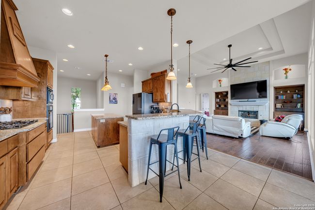 10210 Rafter O Trl, House other with 3 bedrooms, 3 bathrooms and null parking in Helotes TX | Image 13