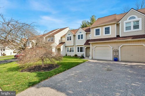8809 Duveen Dr, Wyndmoor, PA, 19038-7453 | Card Image