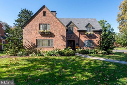 1027 Mcgrann Blvd, LANCASTER, PA, 17601-4522 | Card Image